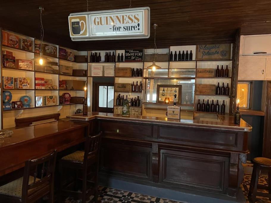 Вилла Tw O Connell Old World Irish Pub Кэрсивин Экстерьер фото